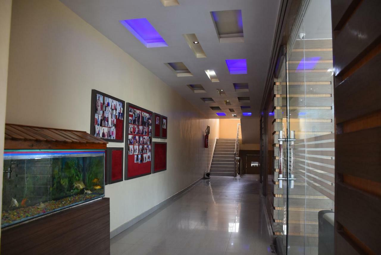 Hotel Saraswati Inn Aurangabad  Kültér fotó